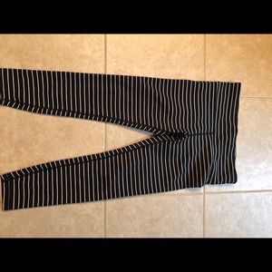 Gapfit striped 7/8 leggings